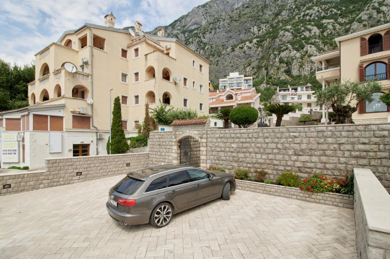 Apartments Djuranovic Котор Екстер'єр фото