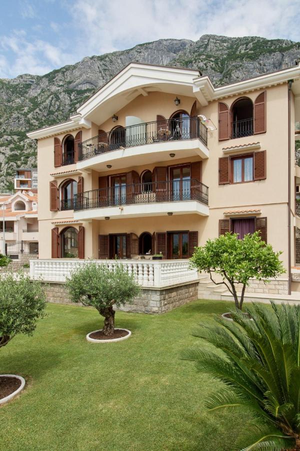 Apartments Djuranovic Котор Екстер'єр фото