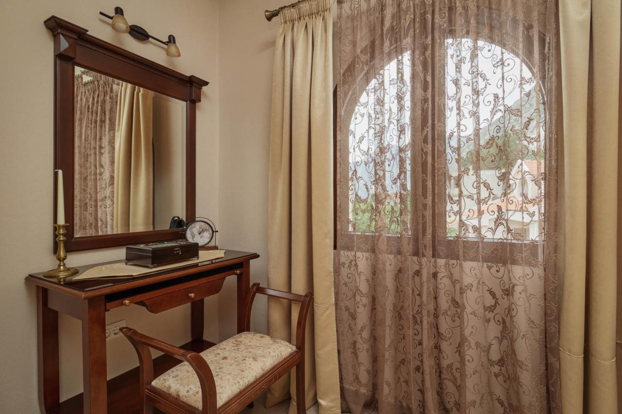 Apartments Djuranovic Котор Екстер'єр фото