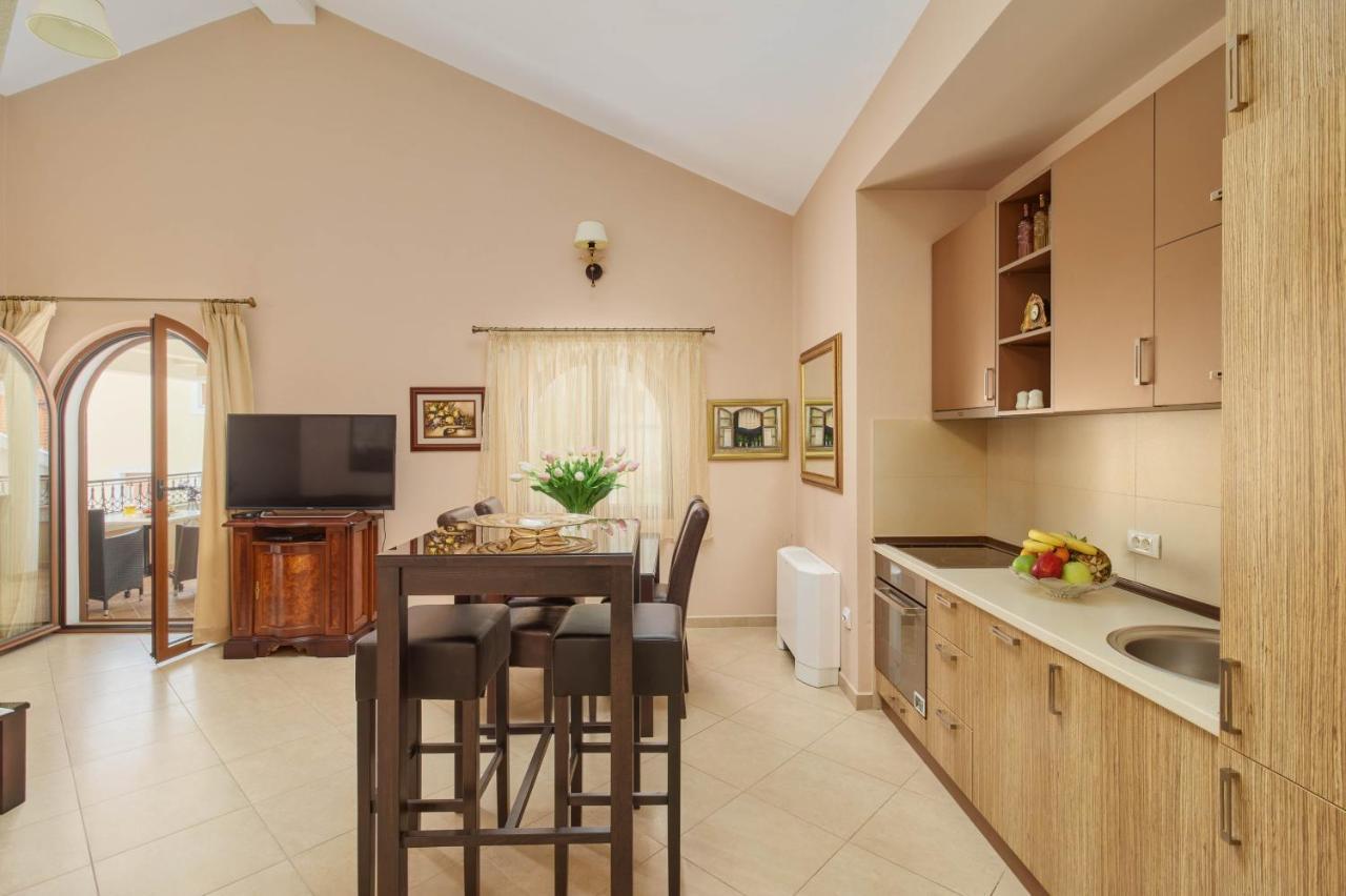 Apartments Djuranovic Котор Екстер'єр фото